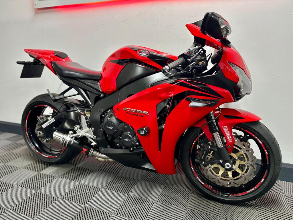 HONDA CBR1000RR Fireblade