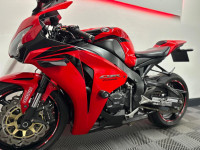 HONDA CBR1000RR Fireblade