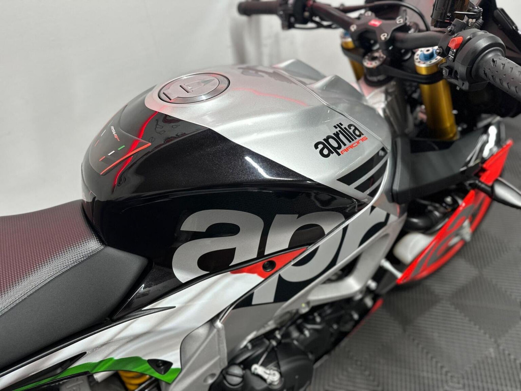 APRILIA Tuono 1100 V4