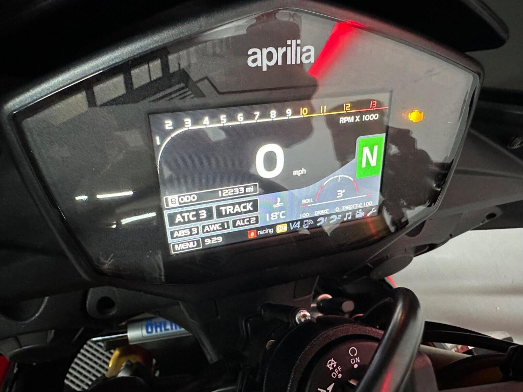 APRILIA Tuono 1100 V4