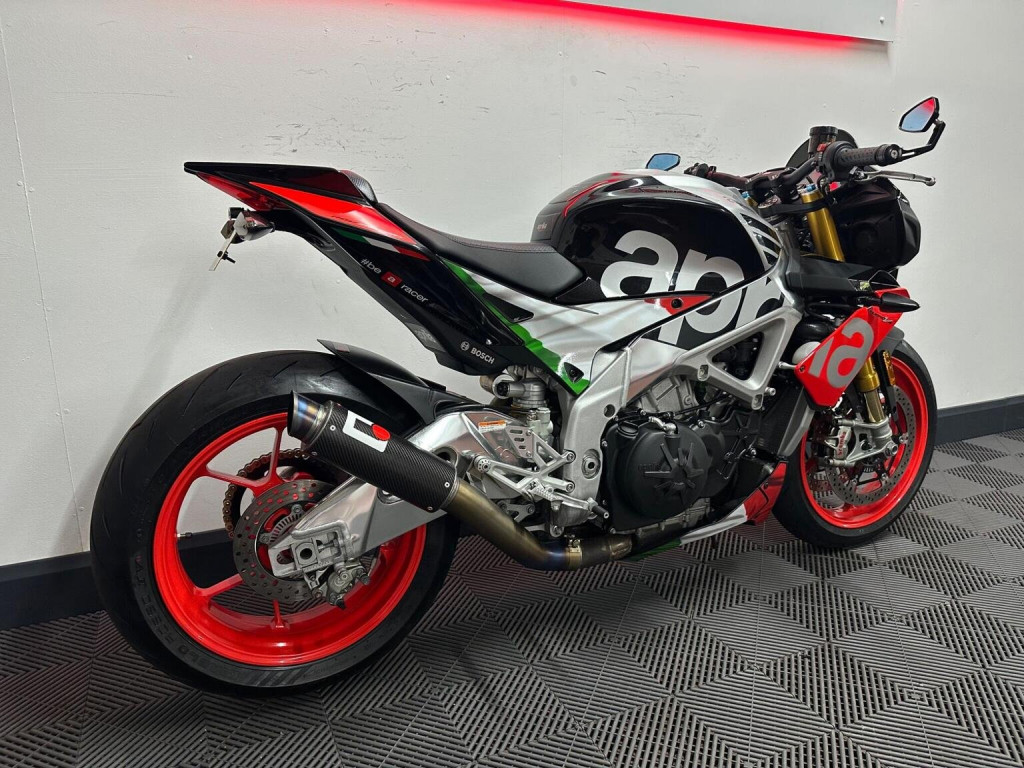 APRILIA Tuono 1100 V4