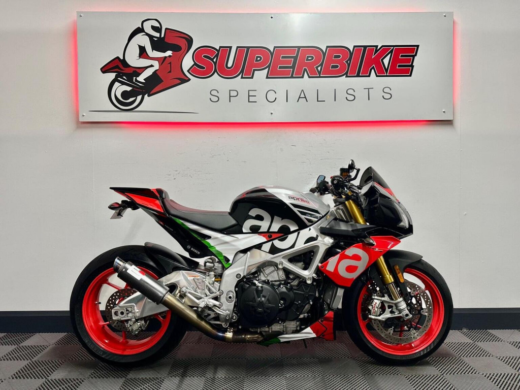 APRILIA Tuono 1100 V4