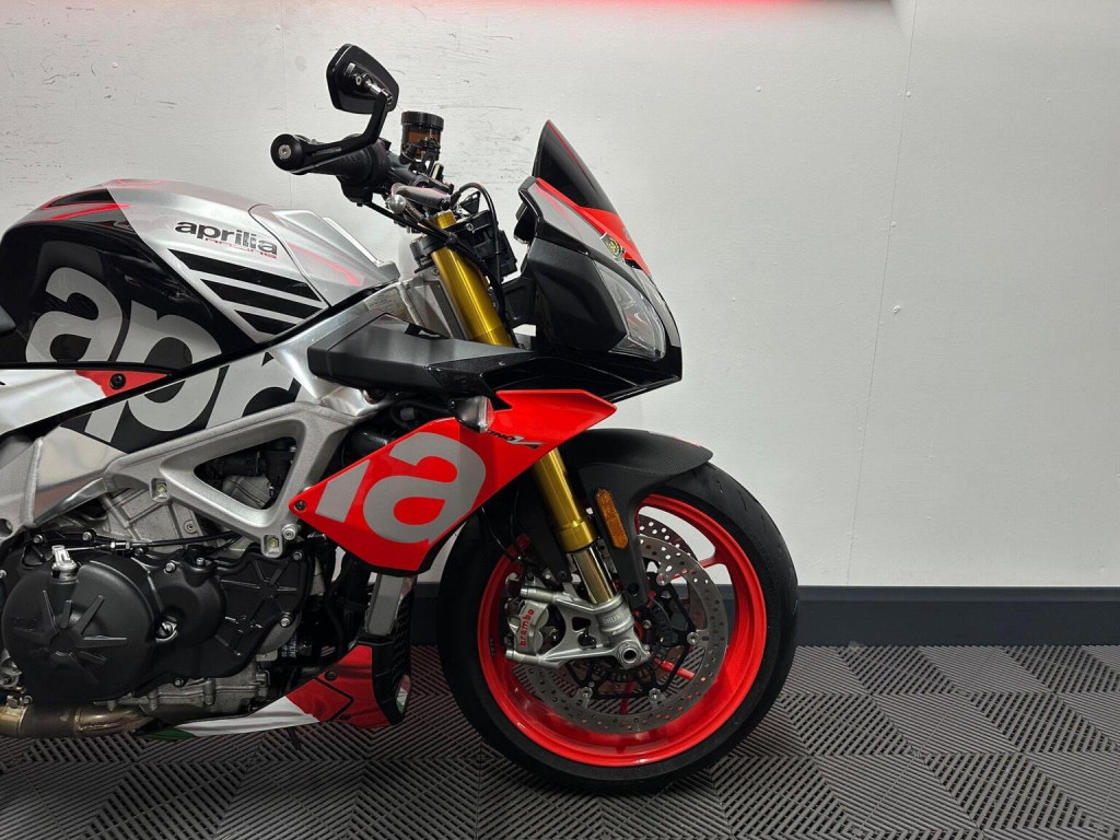 APRILIA Tuono 1100 V4