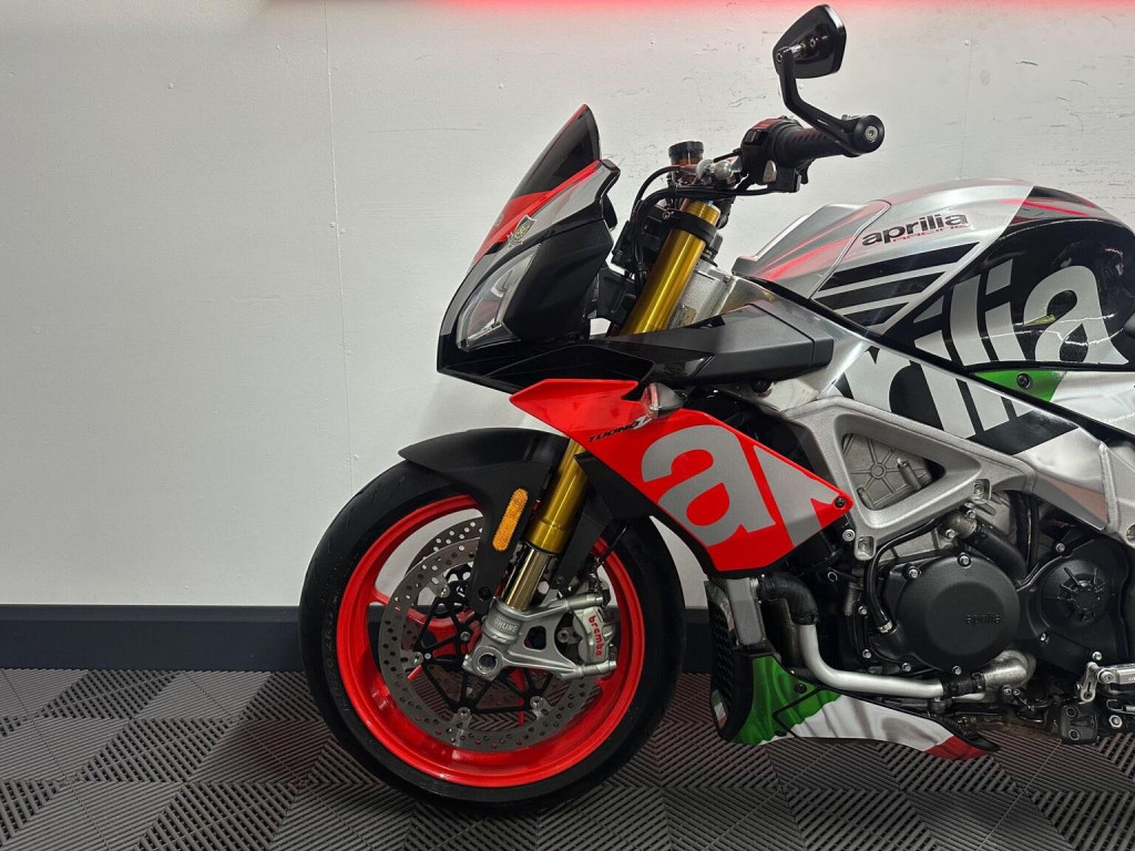 APRILIA Tuono 1100 V4
