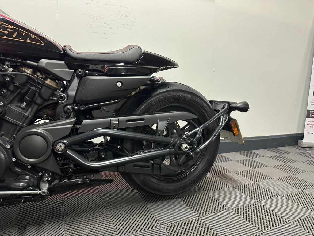 HARLEY-DAVIDSON Sportster