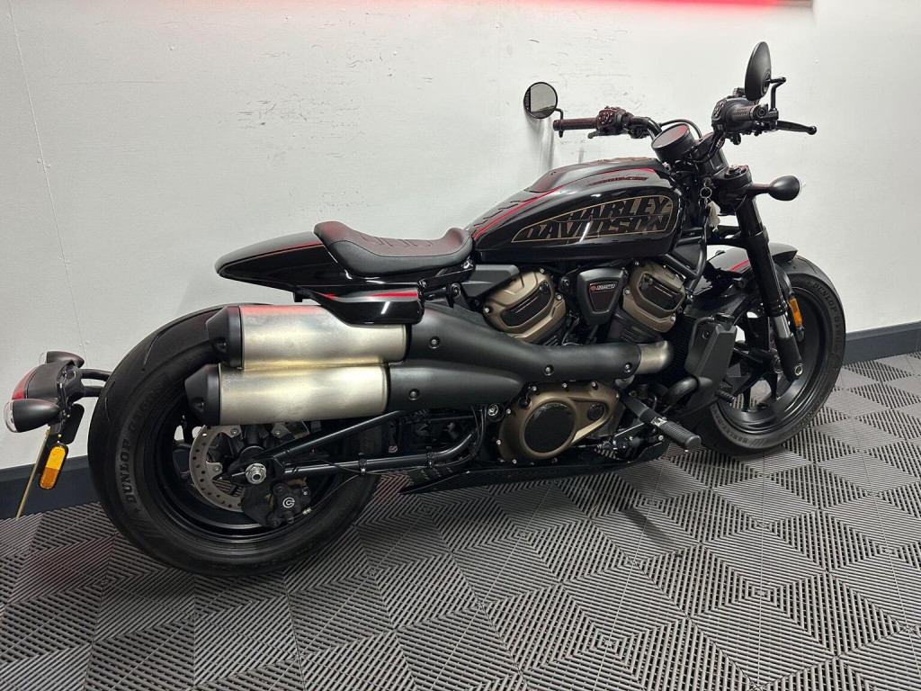 HARLEY-DAVIDSON Sportster