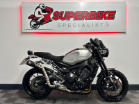 YAMAHA XSR900