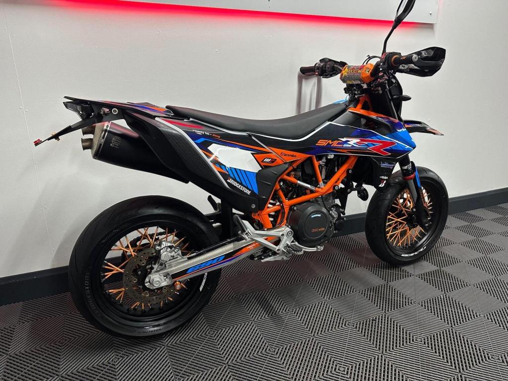 KTM 690 SMC R