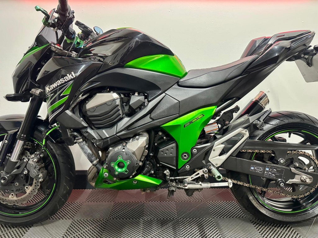 KAWASAKI Z800