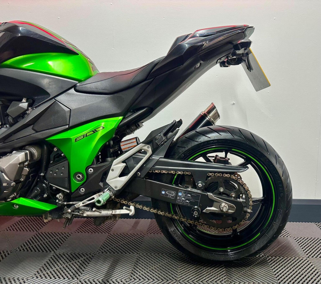 KAWASAKI Z800