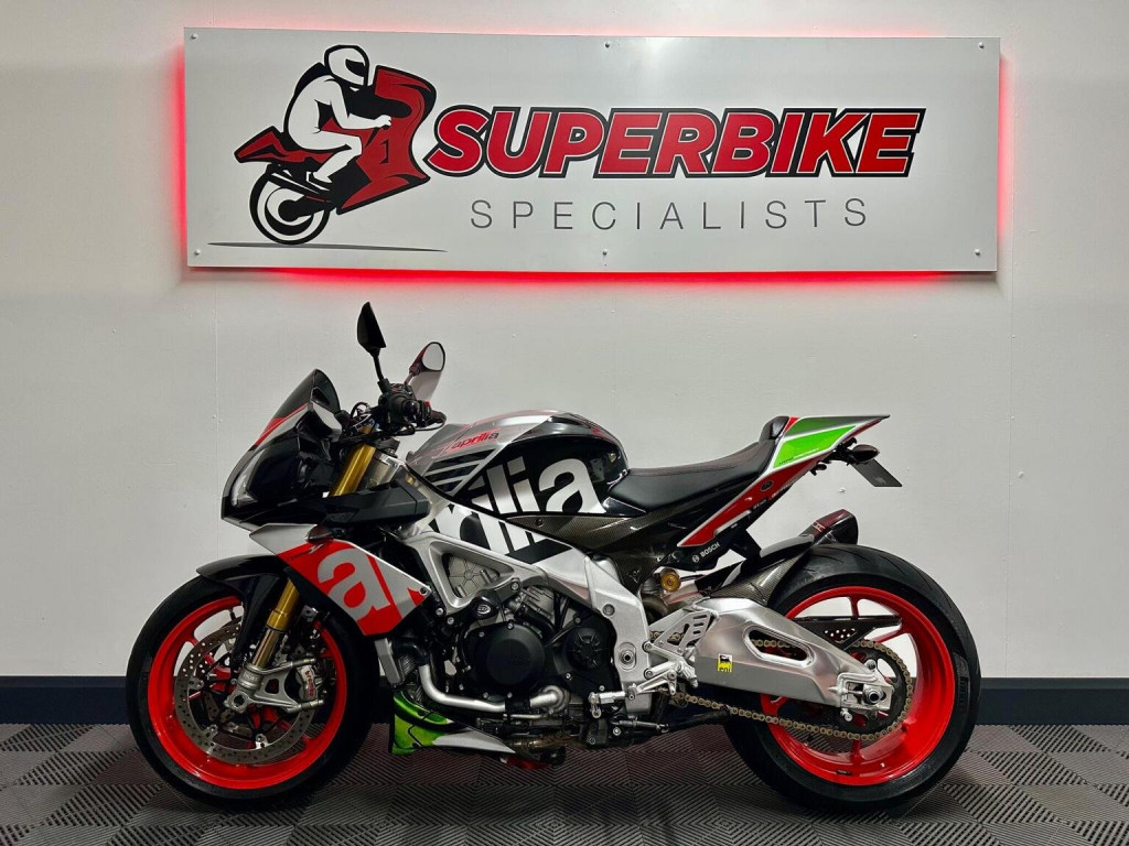 APRILIA Tuono 1100 V4