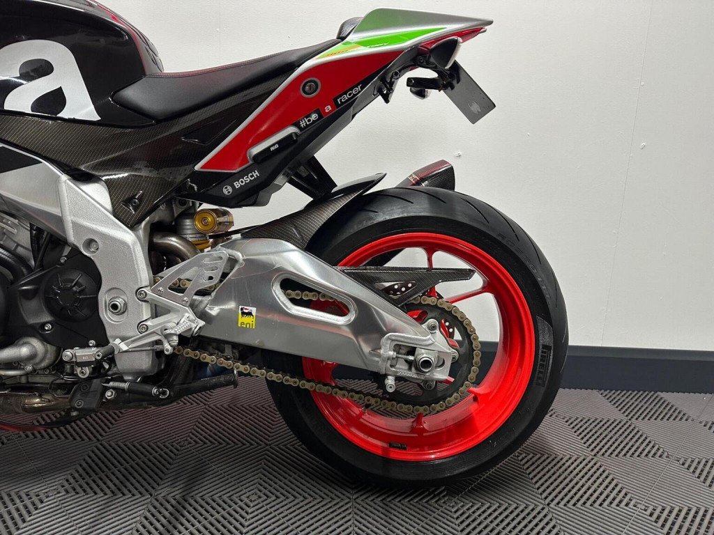 APRILIA Tuono 1100 V4