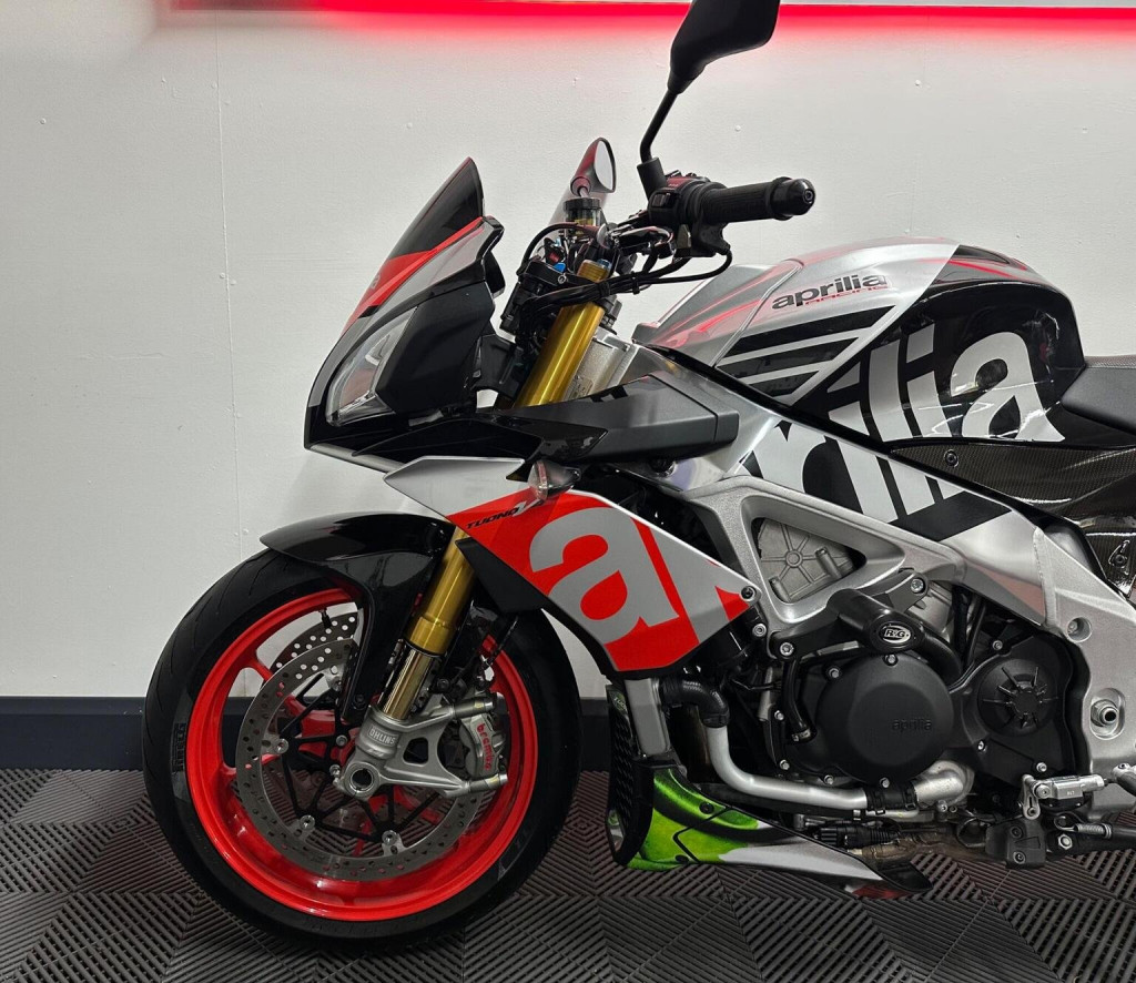 APRILIA Tuono 1100 V4