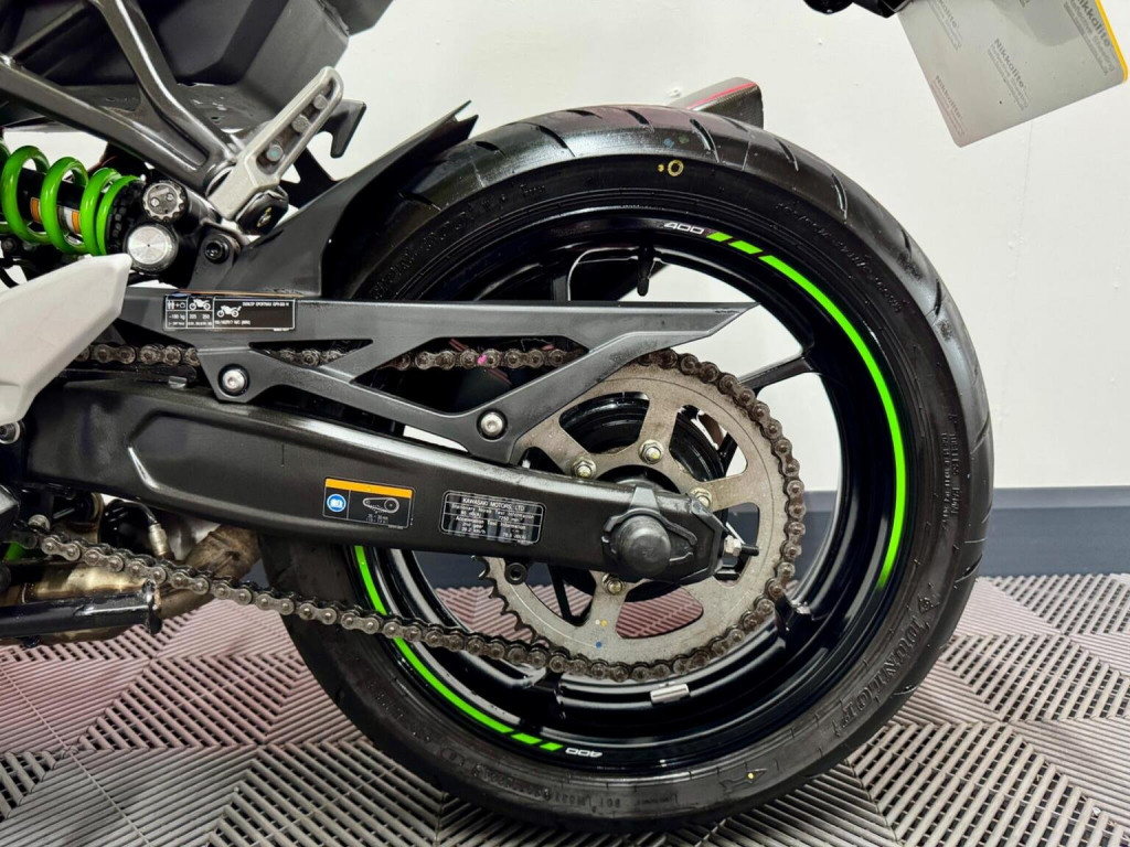 KAWASAKI NINJA ZX-4RR