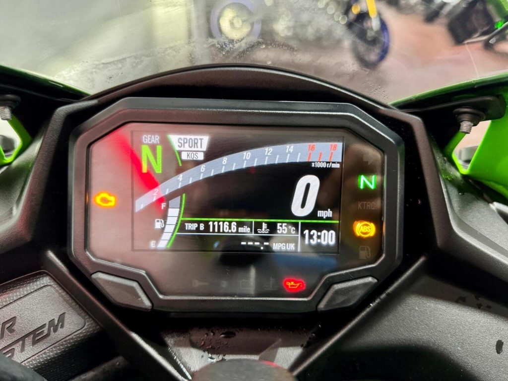 KAWASAKI NINJA ZX-4RR