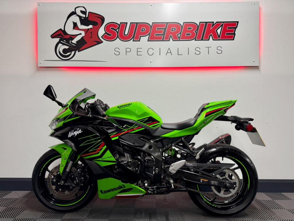 KAWASAKI NINJA ZX-4RR