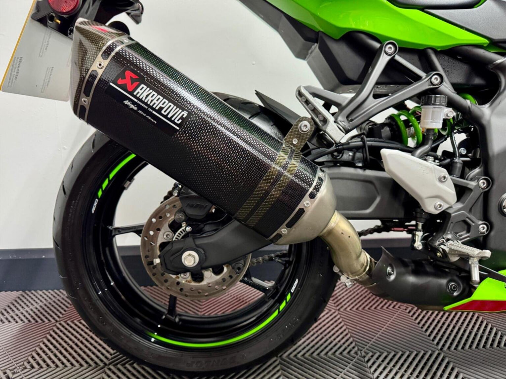 KAWASAKI NINJA ZX-4RR