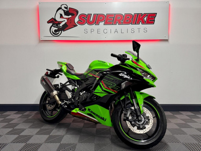 KAWASAKI NINJA ZX-4RR