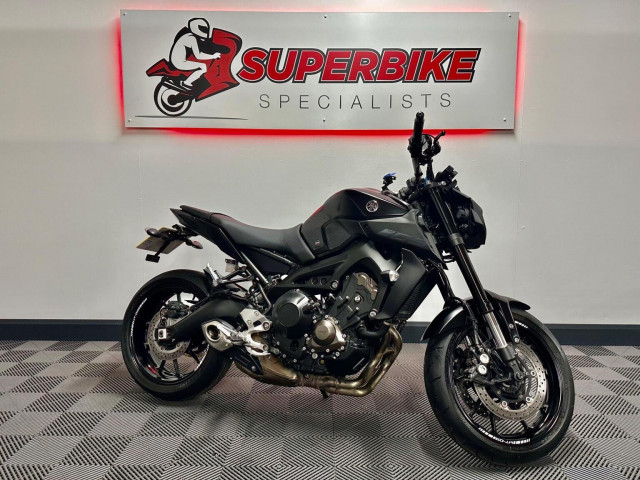 YAMAHA MT-09