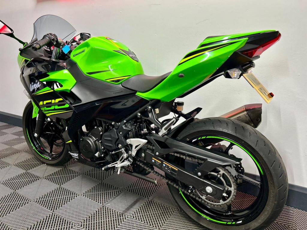 KAWASAKI Ninja 400