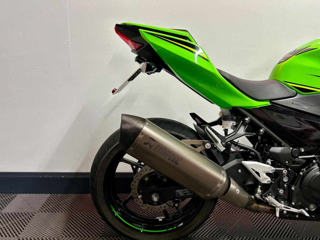 KAWASAKI Ninja 400