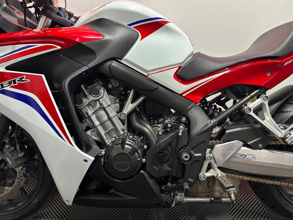 HONDA CBR650F