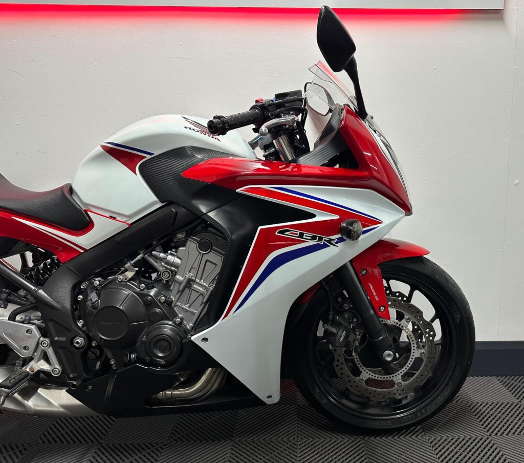 HONDA CBR650F