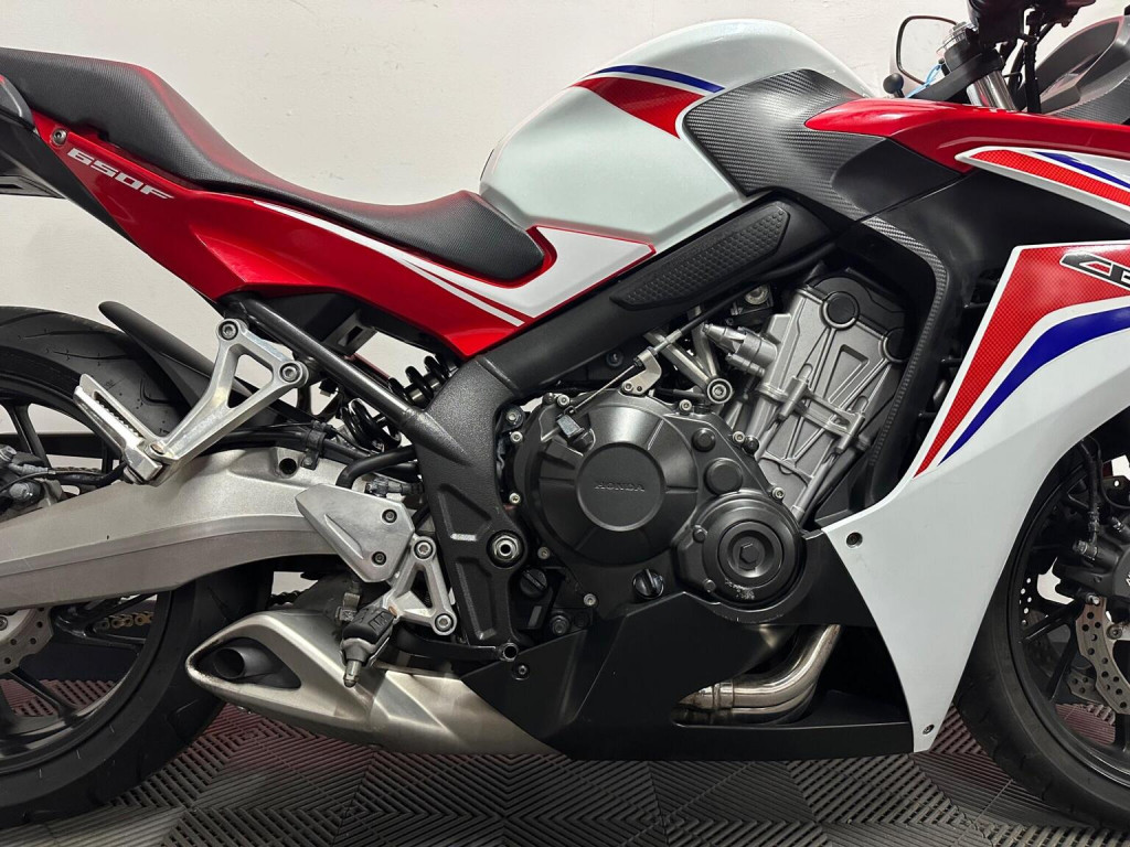 HONDA CBR650F