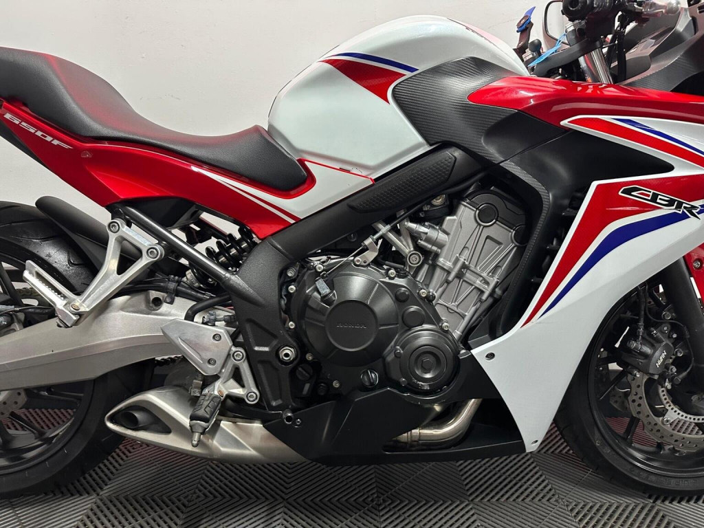HONDA CBR650F