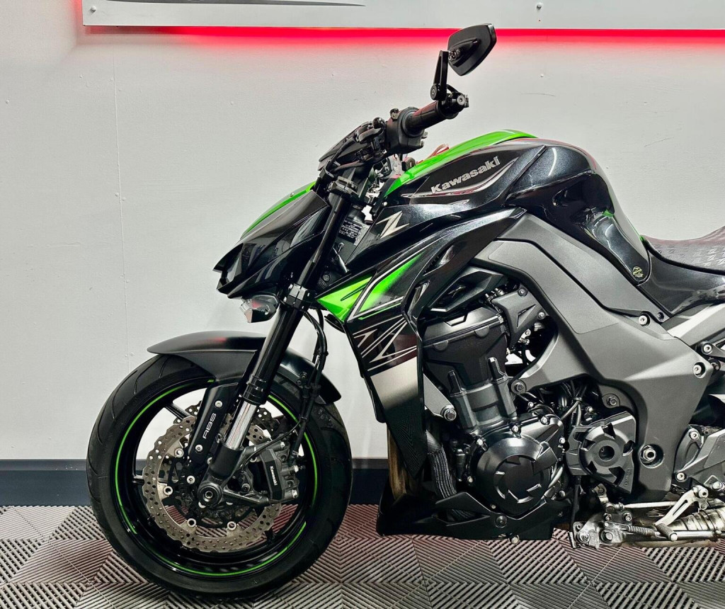 KAWASAKI Z1000