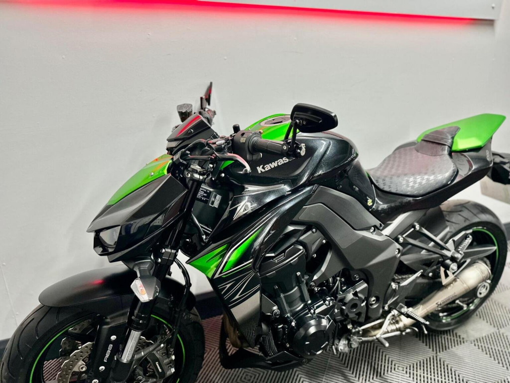 KAWASAKI Z1000