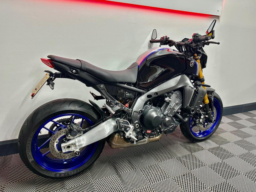 YAMAHA MT-09