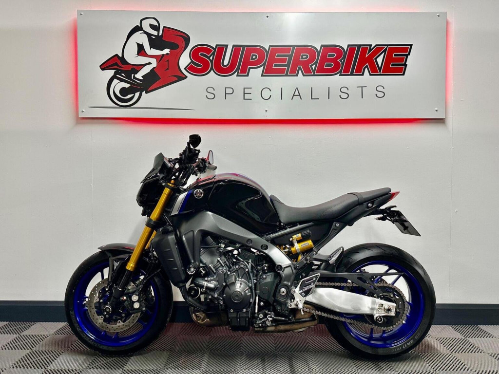 YAMAHA MT-09