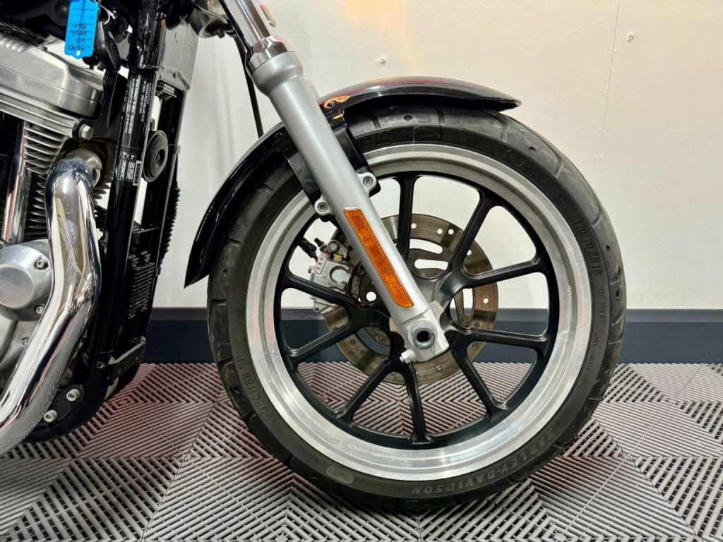 HARLEY-DAVIDSON Sportster