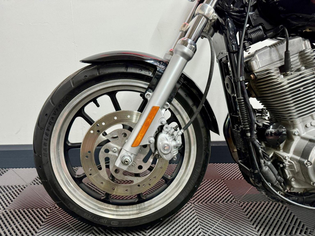 HARLEY-DAVIDSON Sportster