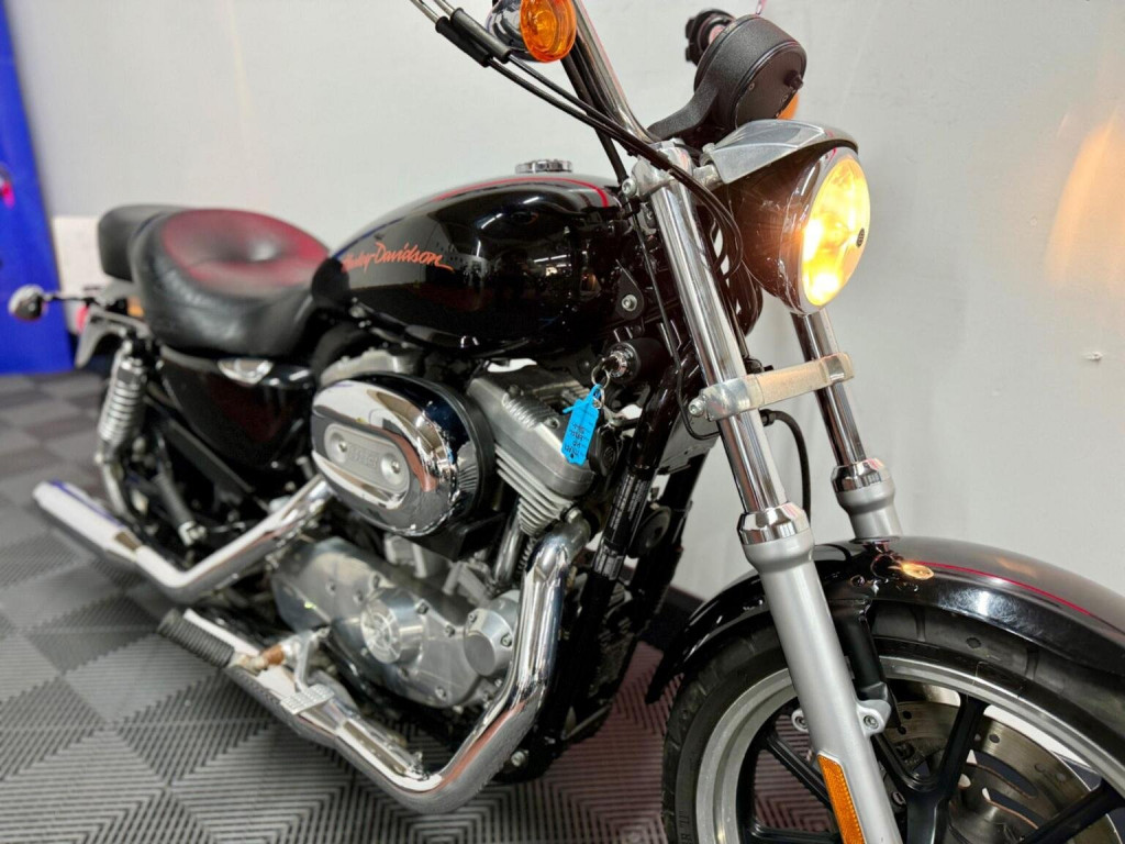 HARLEY-DAVIDSON Sportster