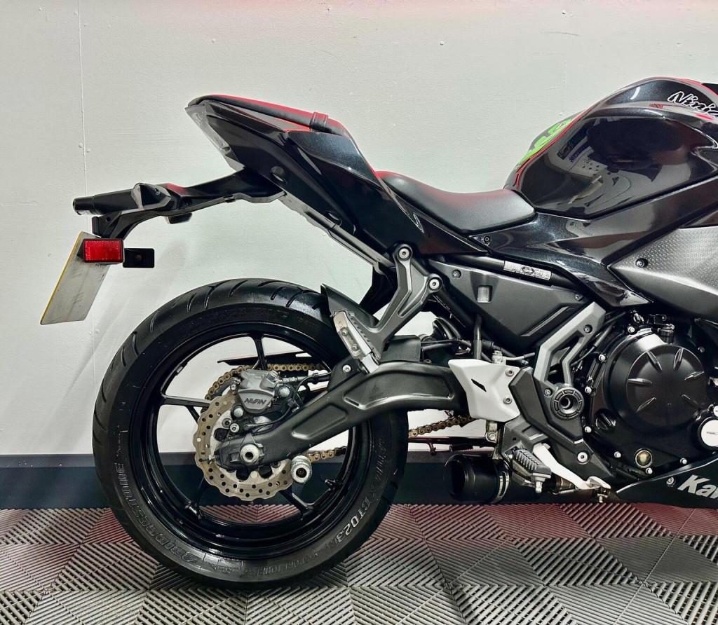 KAWASAKI Ninja 650