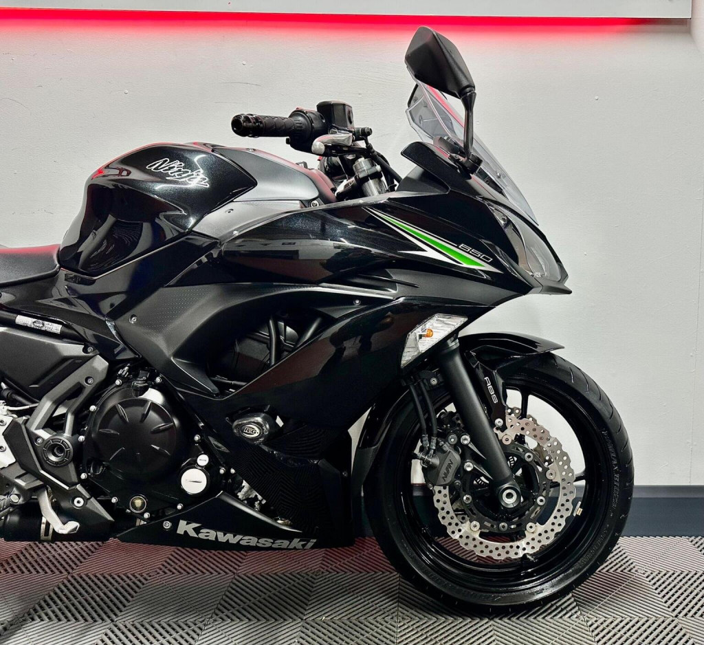 KAWASAKI Ninja 650