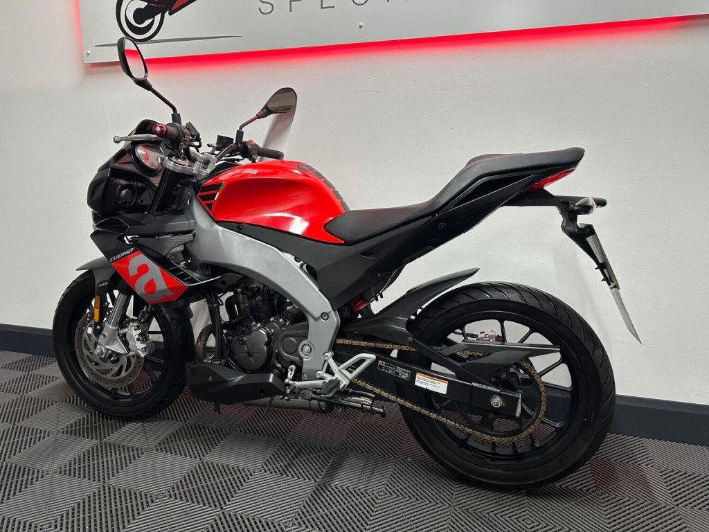 APRILIA Tuono 125