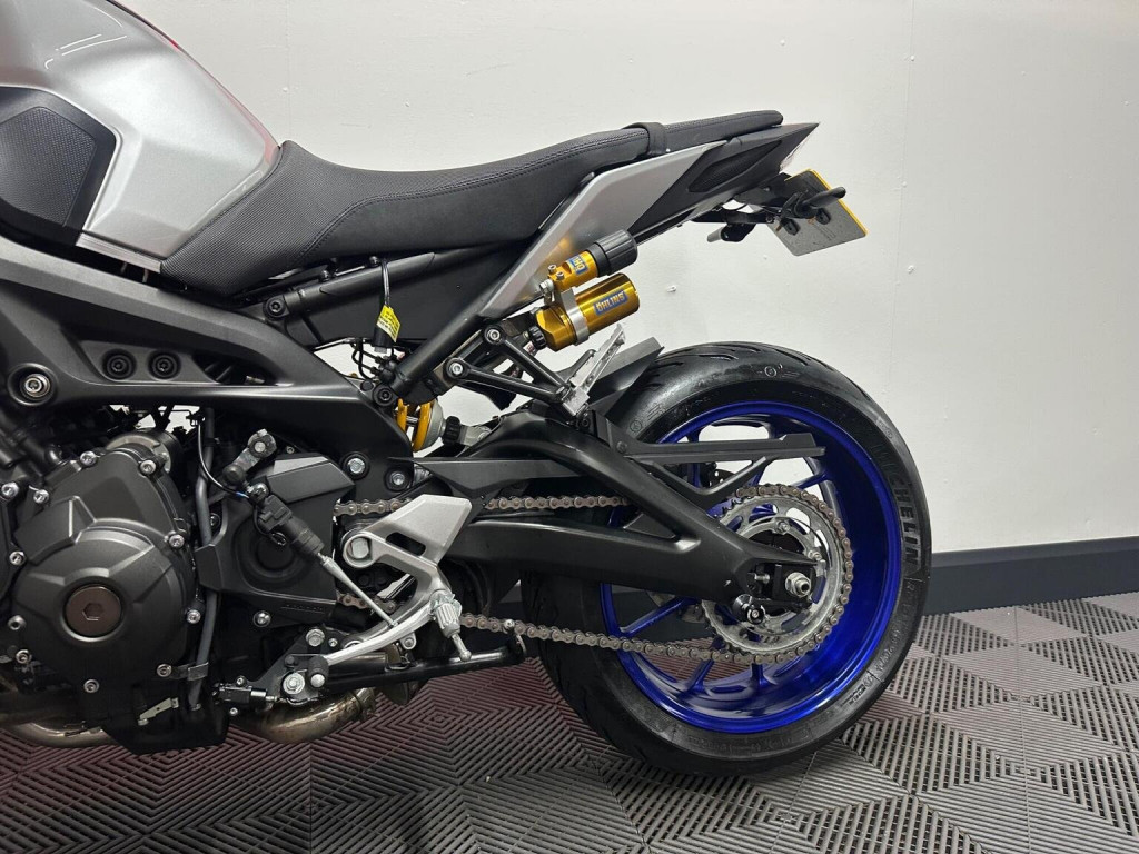 YAMAHA MT-09