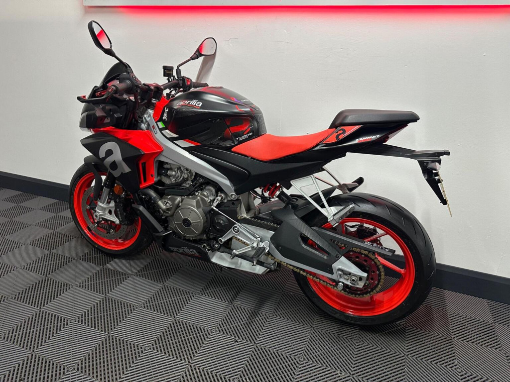 APRILIA Tuono