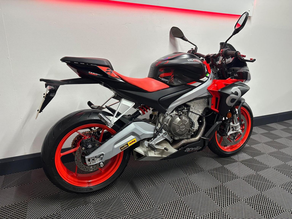 APRILIA Tuono