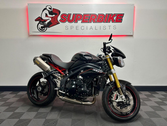 TRIUMPH SPEED TRIPLE 1050