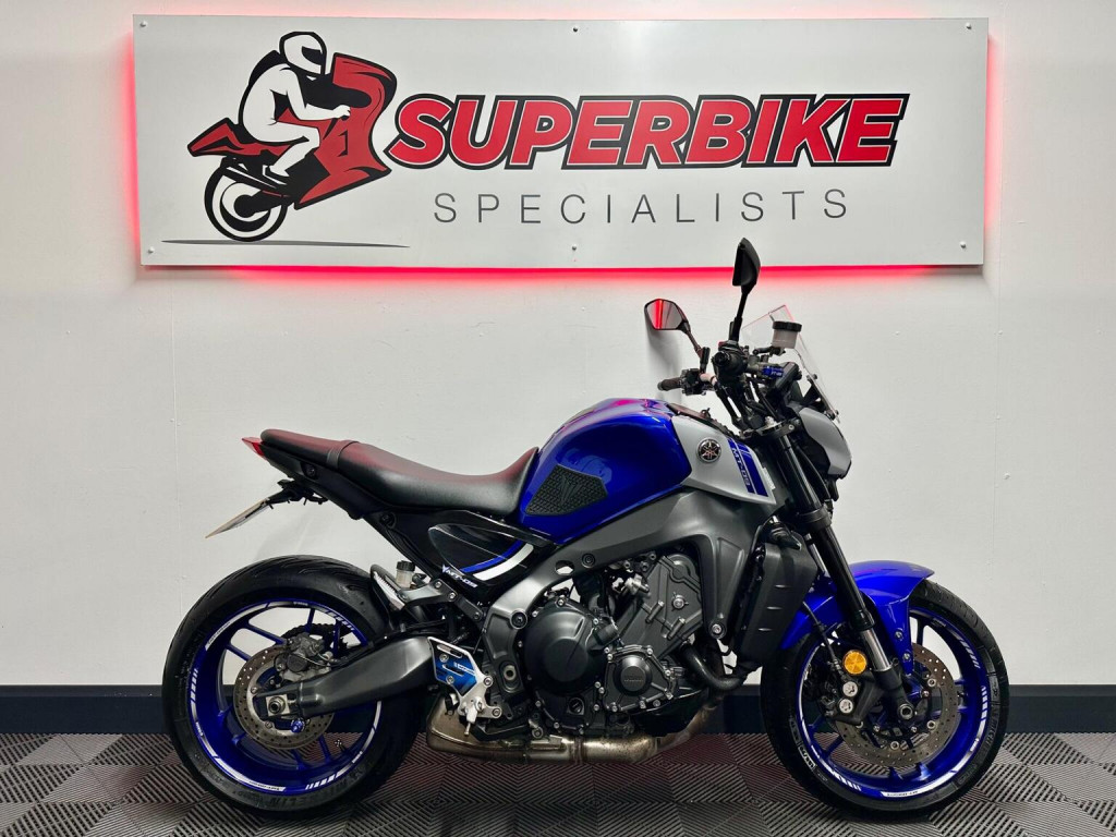 YAMAHA MT-09