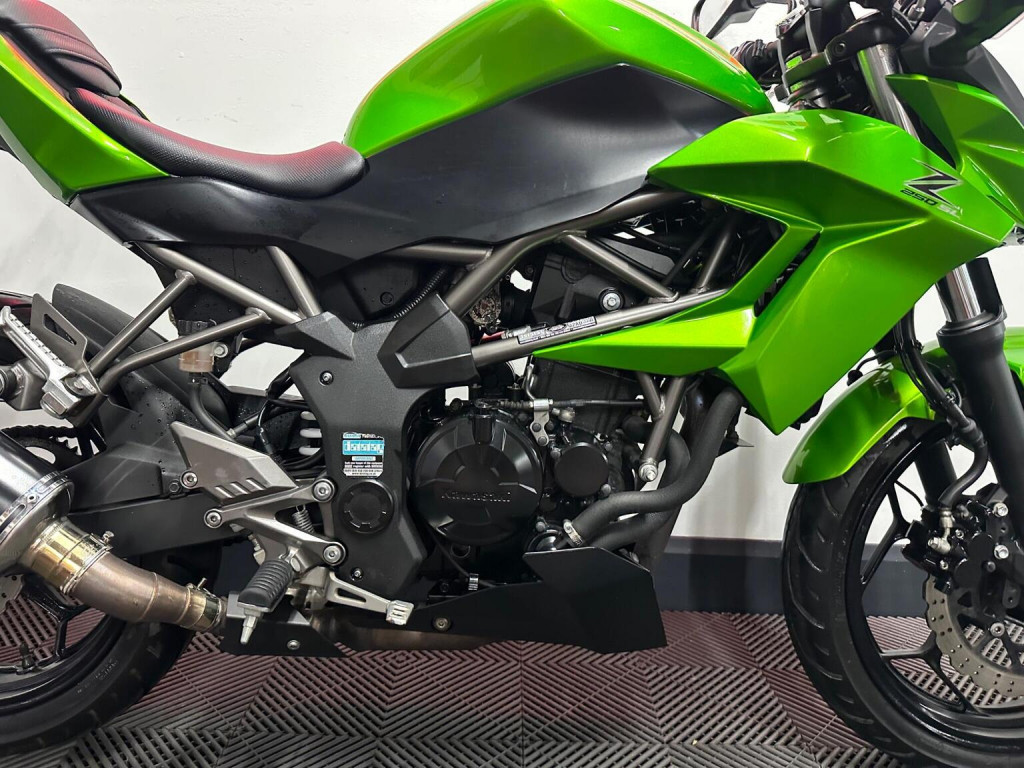 KAWASAKI Z250 SL