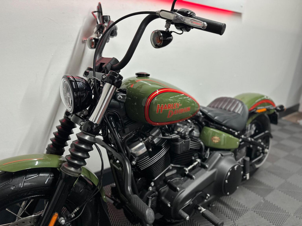 HARLEY-DAVIDSON Softail