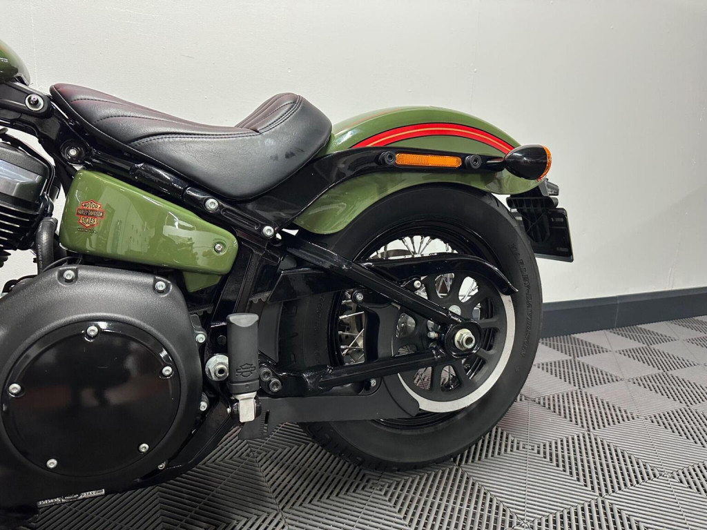 HARLEY-DAVIDSON Softail