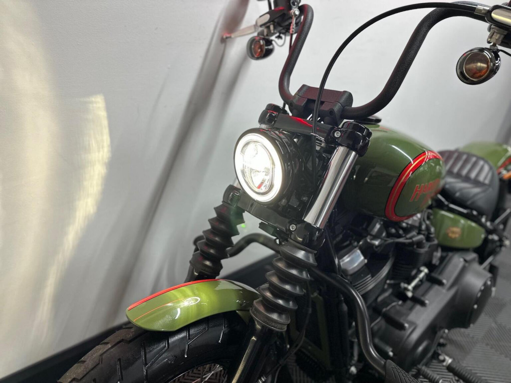 HARLEY-DAVIDSON Softail