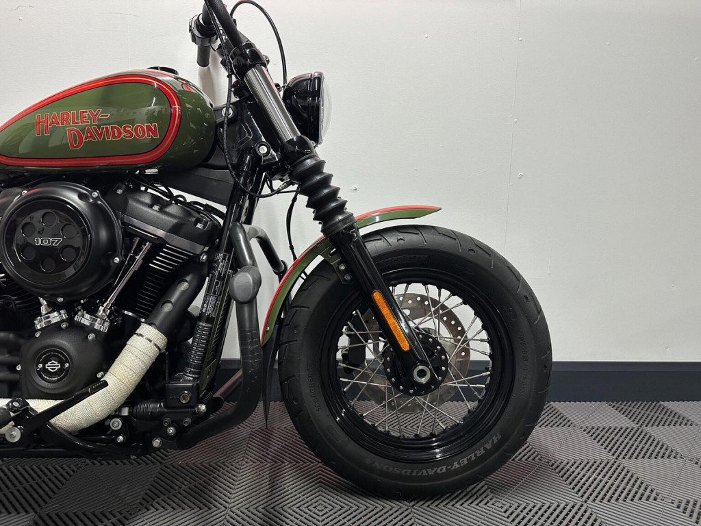 HARLEY-DAVIDSON Softail