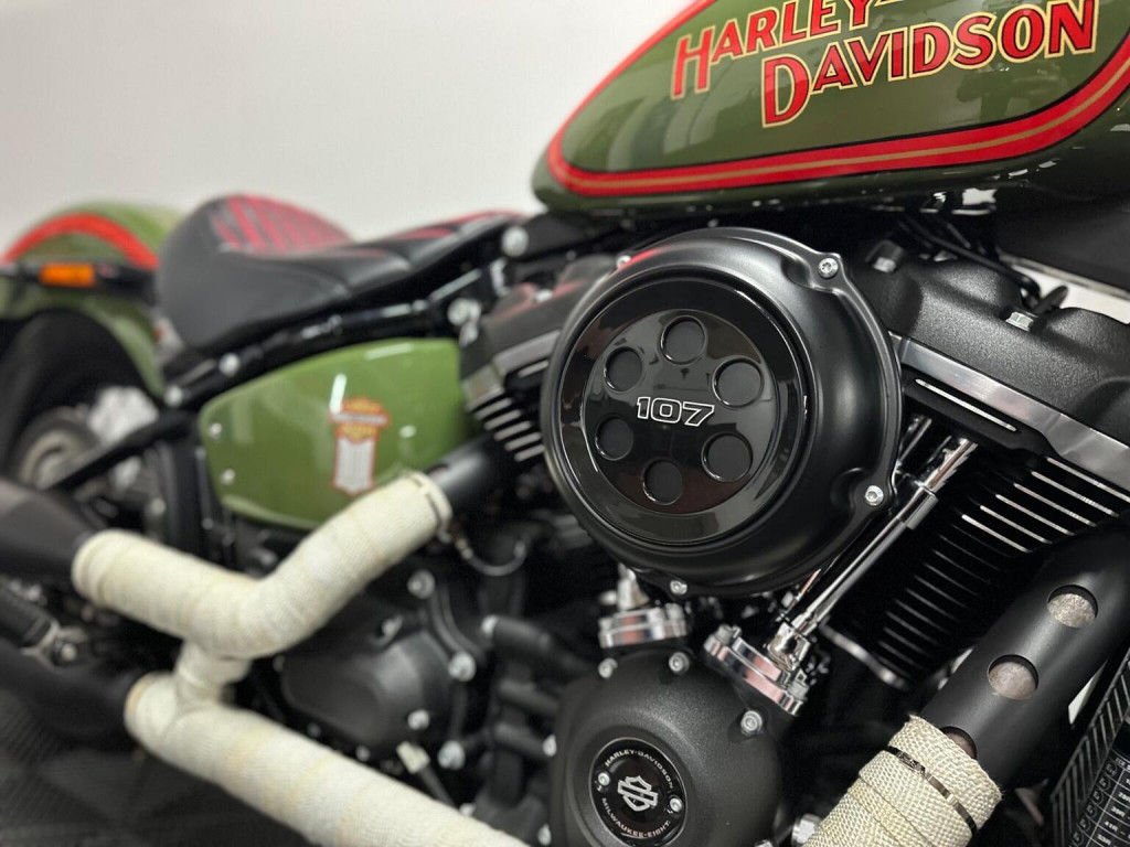 HARLEY-DAVIDSON Softail